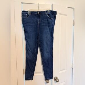 Torrid MID FIT DISCONTINUED Super Skinny Medium Wash Denim Jeans 5-Pocket Blue